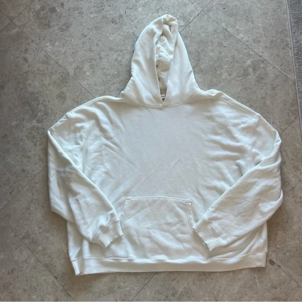 Elwood Core Hoodie - Picture 2 of 2